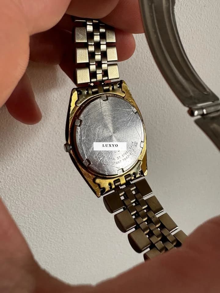 Seiko Day And Date Dress Gold-tone Mens Watch  Stainless Seiko Quartz Day-Date Gold - Thumbnail 5