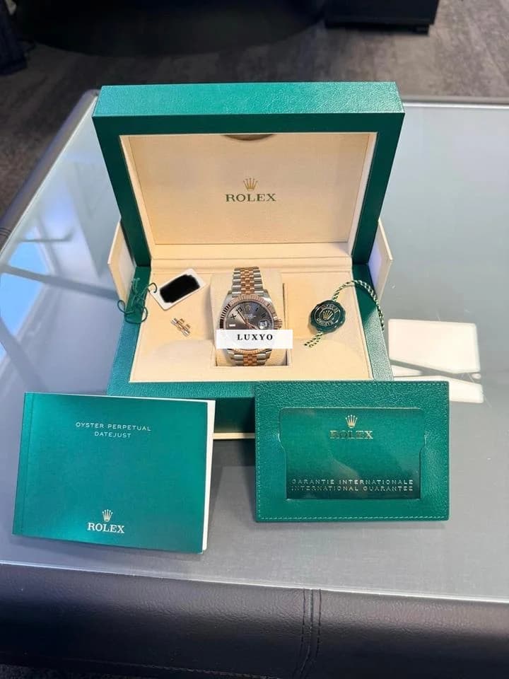 Rolex Datejust 41 Set Complet Rolex Wimbledon, etat neuf - Image 1