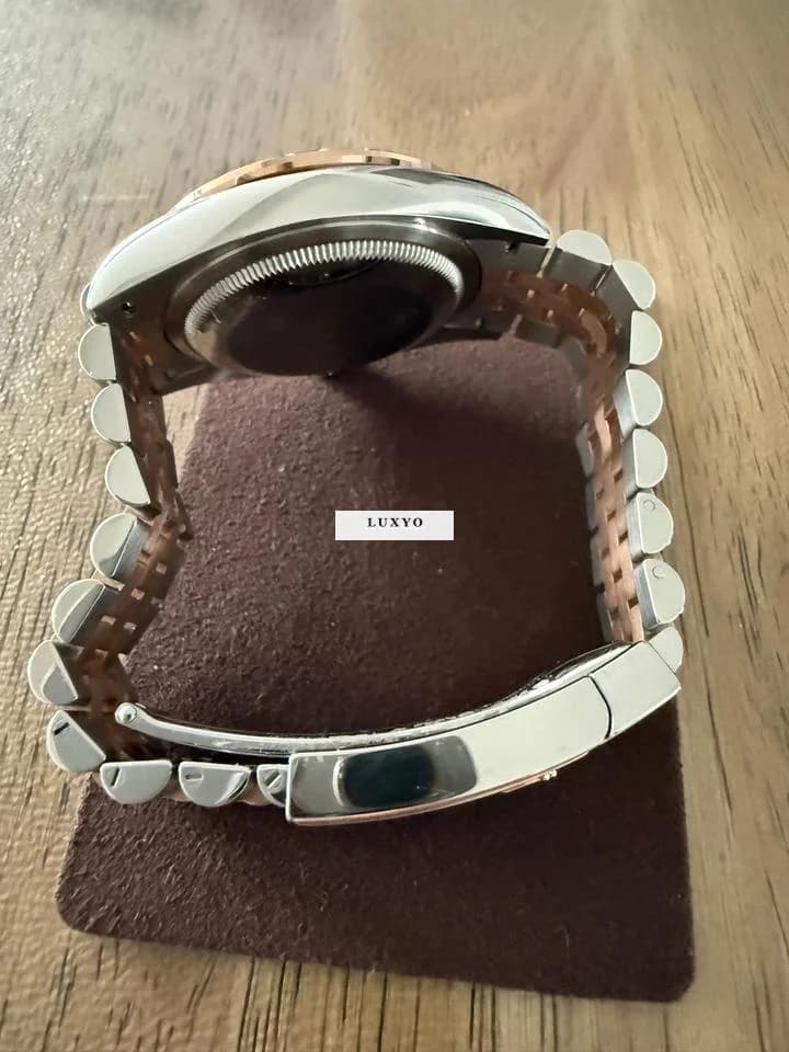 Cartier Watch  Santos Cartier Diamonds Full set. Pari a nuovo .anno 2024.indossato poche volte . - Thumbnail 2