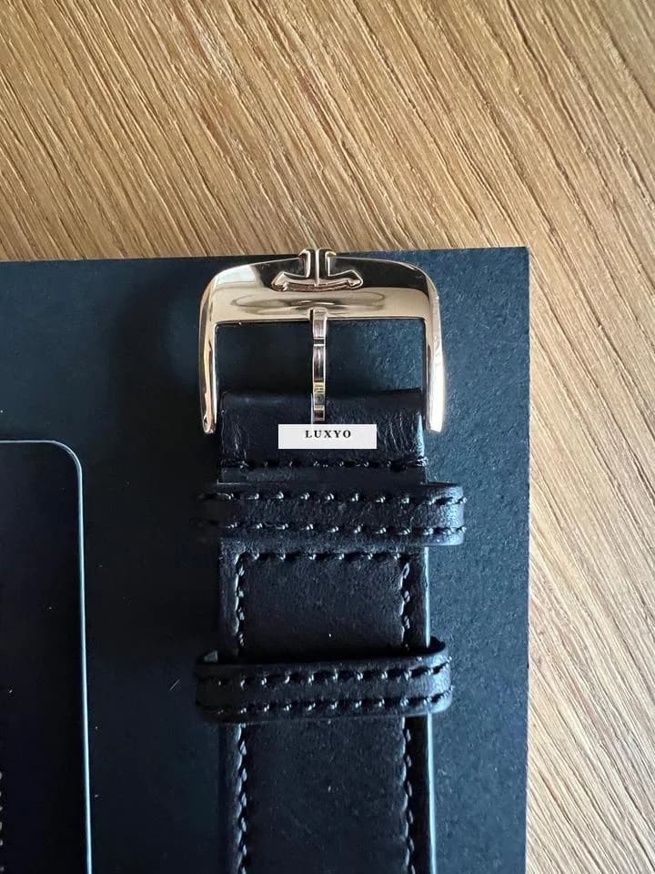 Jaeger-LeCoultre Reverso Tribute Monoface Small Seconds 2025 Like New Warranty 2033 - Thumbnail 8