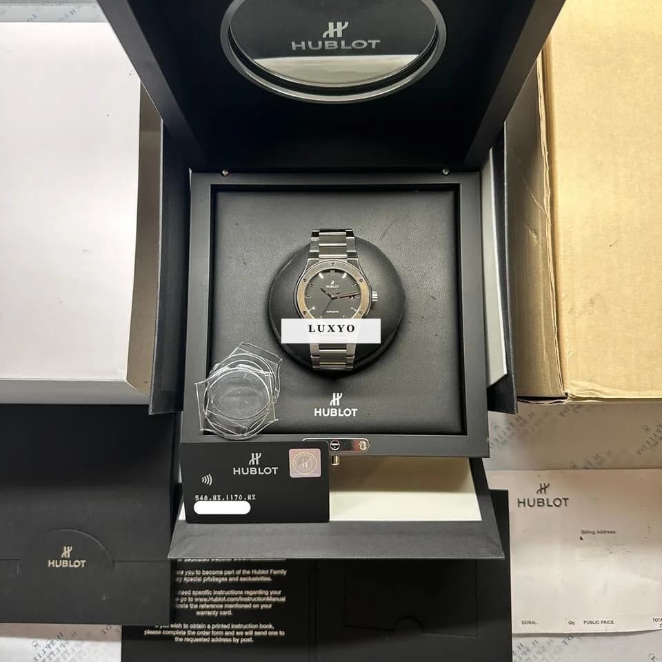 Hublot Classic Fusion Black Dial / Box & Papers - Thumbnail 3
