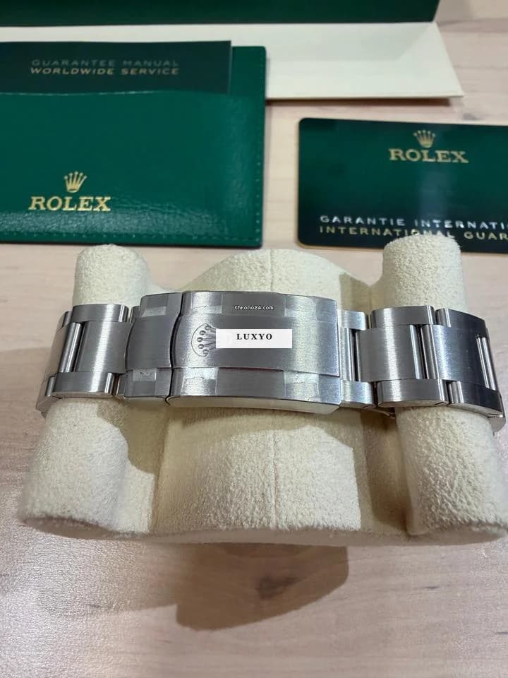 Rolex Oyster Perpetual 41 Full set. Unworn - Thumbnail 2