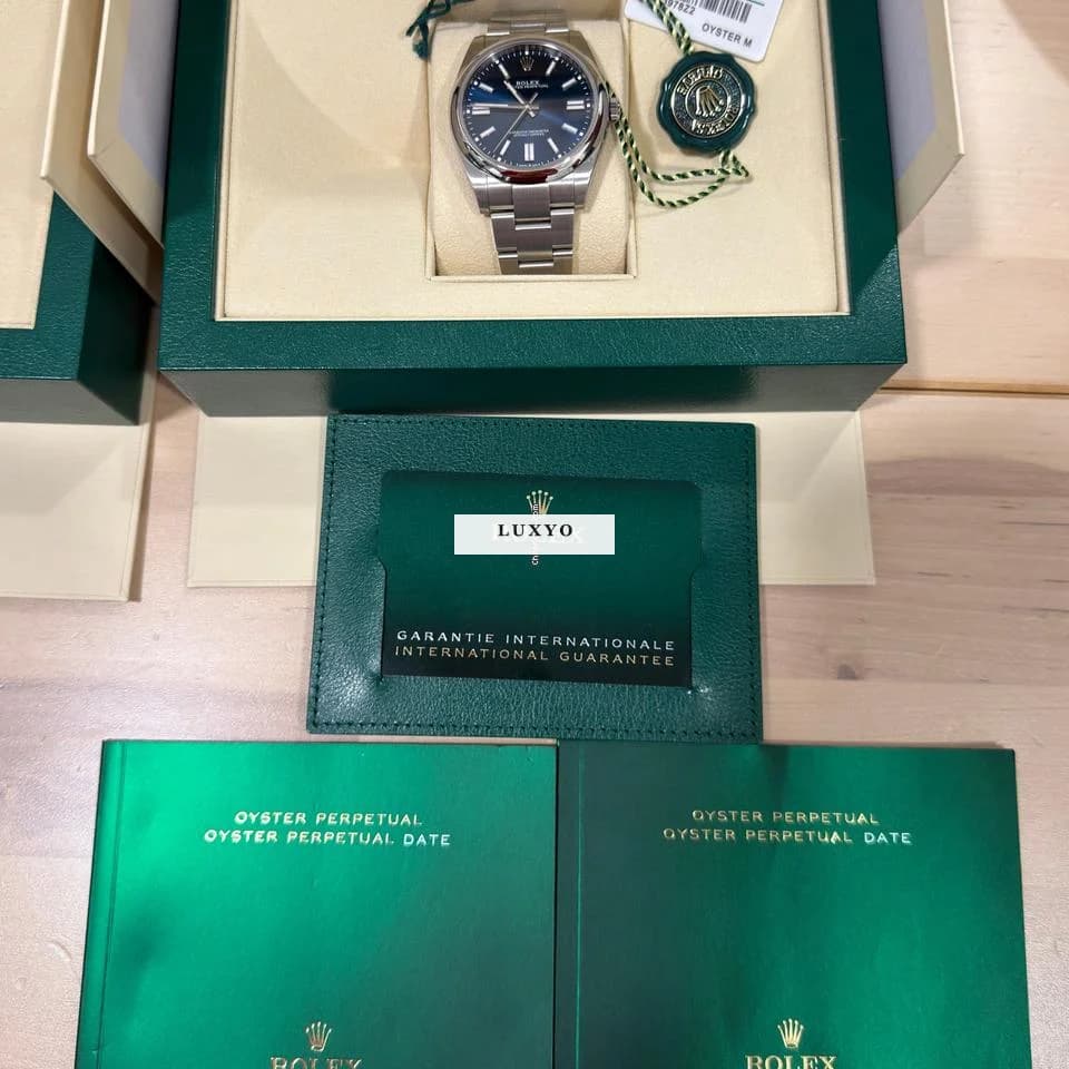 Rolex Oyster Perpetual 41 Full set. Unworn - Thumbnail 3