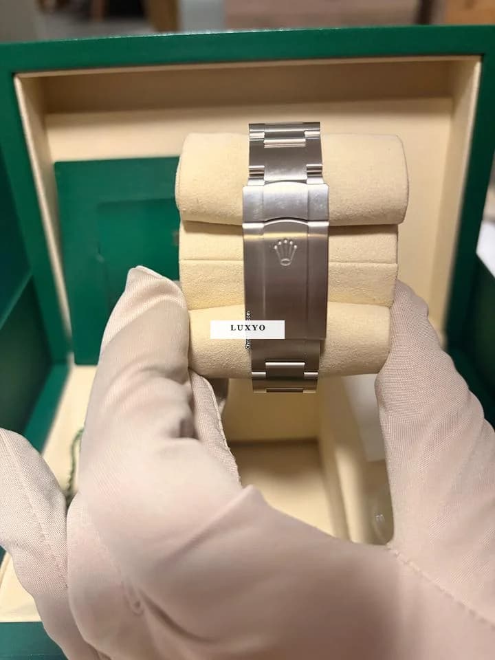 Rolex Oyster Perpetual 36 Rolex OP 36 Tiffany Dial. New / Unworn / Full set 2025 - Thumbnail 8