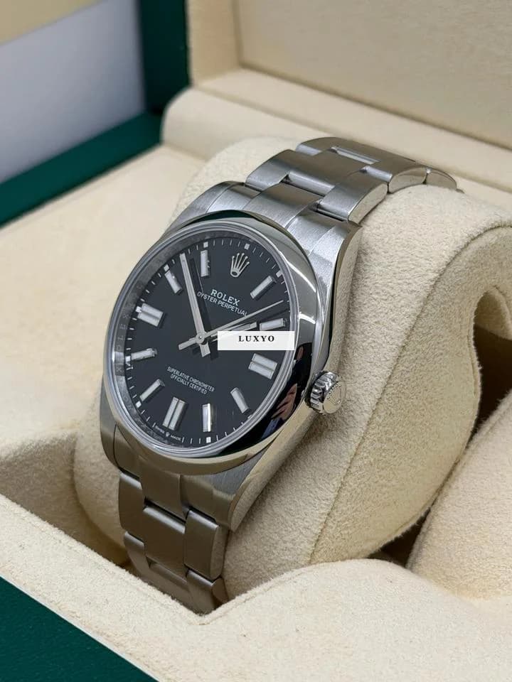 Rolex Oyster Perpetual 41 - Black Dial Ref 124300 - Year 2023 - Thumbnail 6