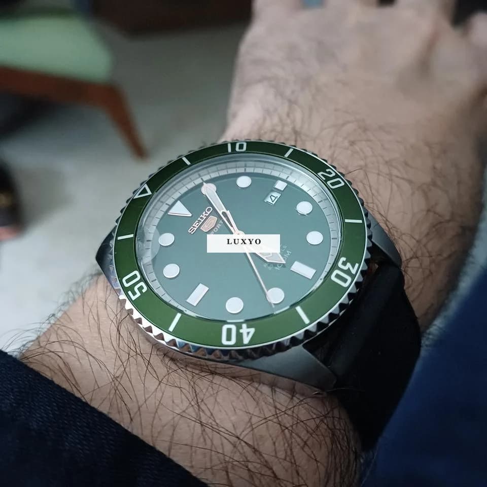 Seiko 5 Sports  Watch Seiko 5 Sports watch Green dial, great timepiece - Thumbnail 2