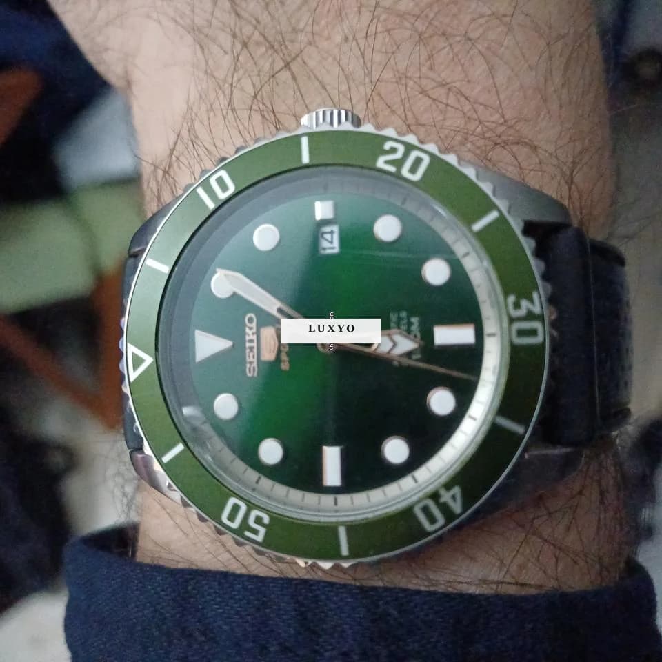 Seiko 5 Sports  Watch Seiko 5 Sports watch Green dial, great timepiece - Thumbnail 3