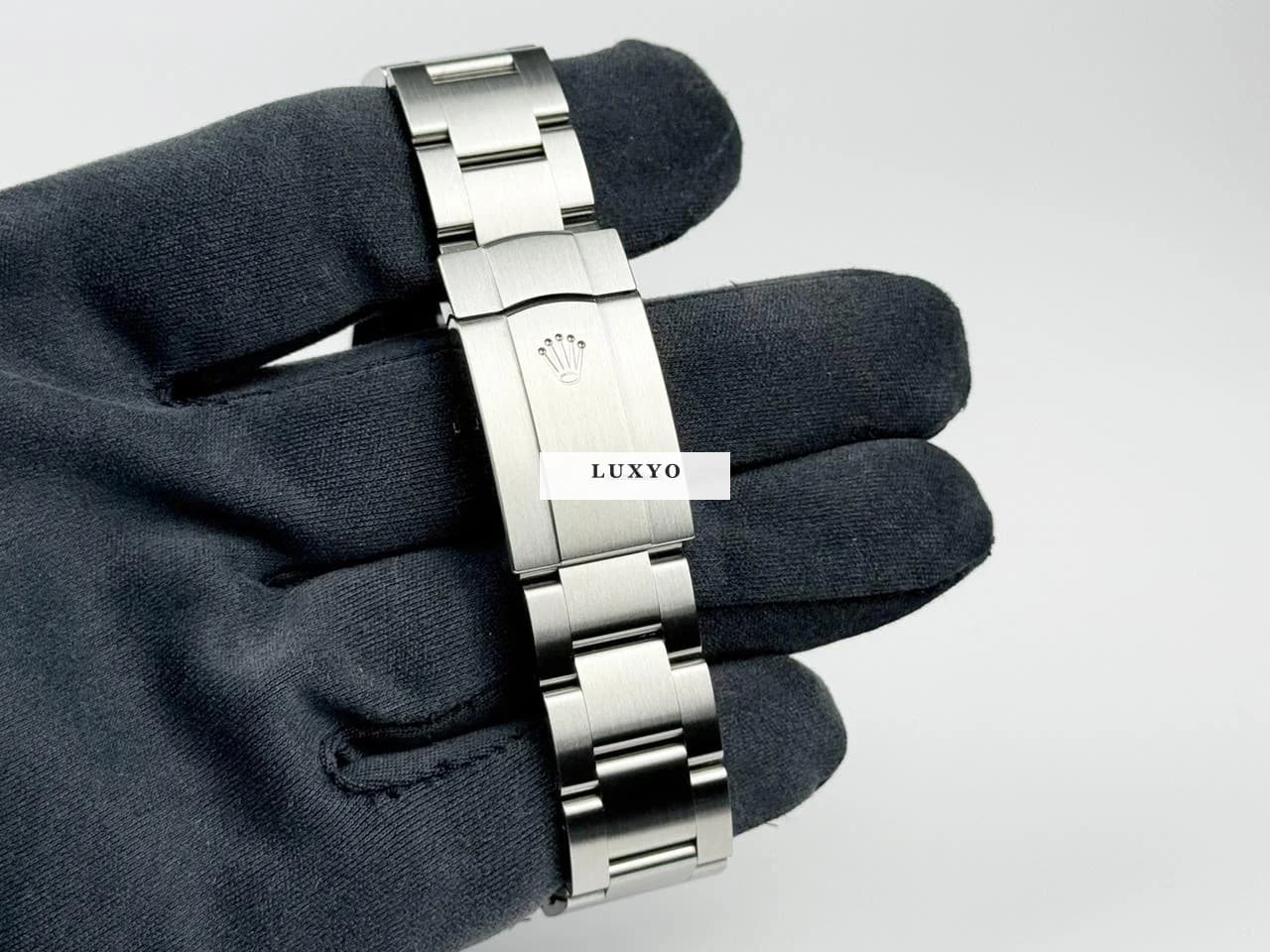 Rolex Oyster Perpetual  Stainless Dial (2025) 2025 FULL SET - Thumbnail 10