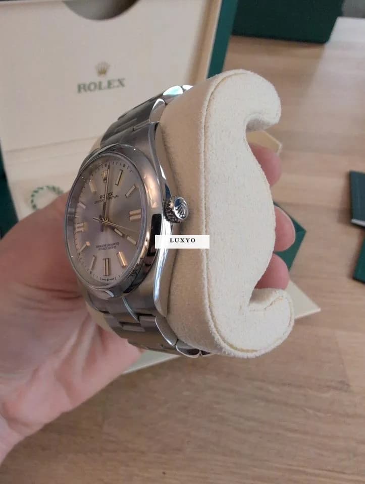 Rolex Oyster Perpetual 41 État neuf full set visible à Paris - Thumbnail 3