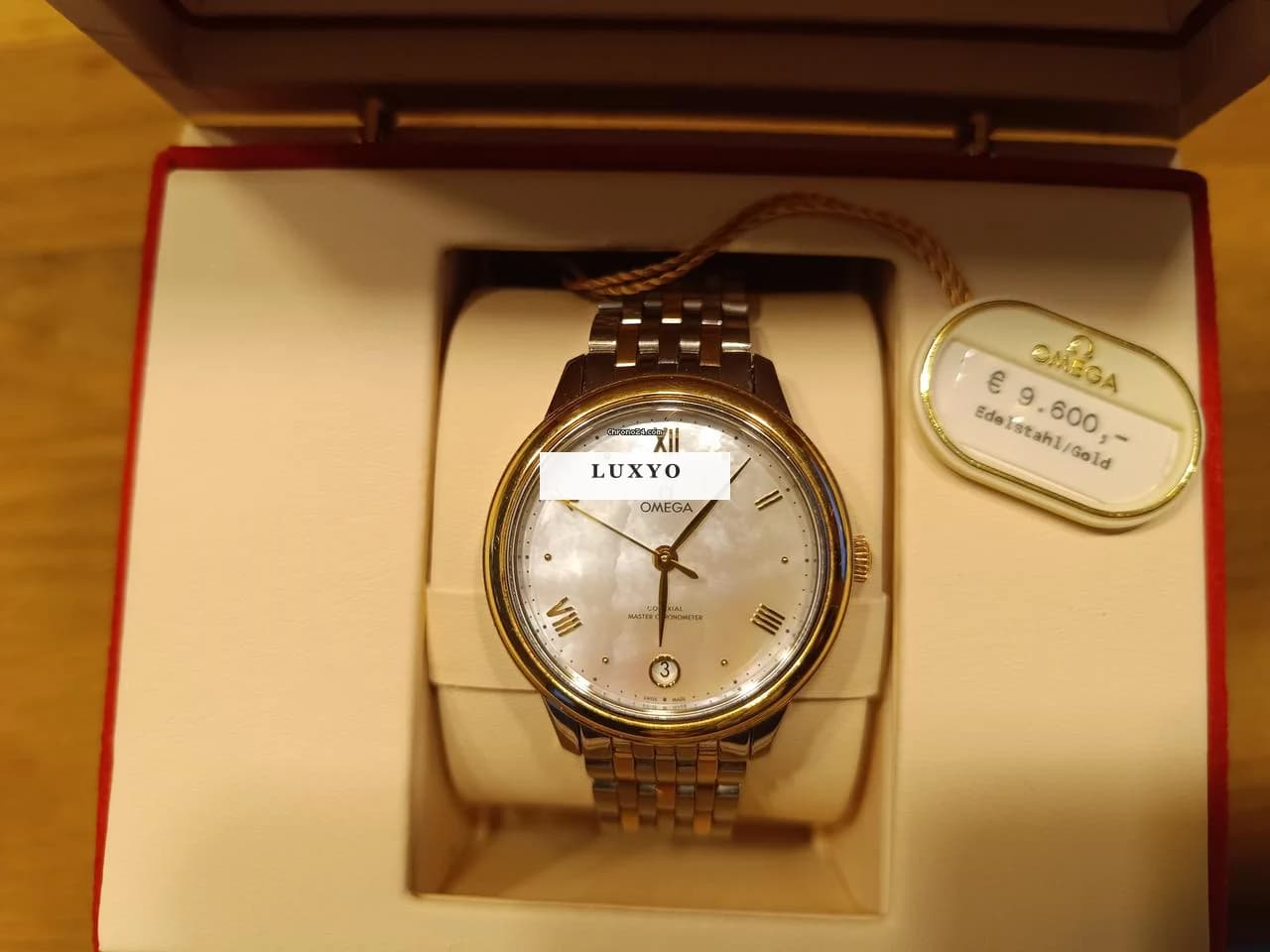 Omega De Ville Prestige Co-axial Master Chronometer Omega De Ville Prestige 34 gold 2024 perlmutt 43420342005002 - Image 1