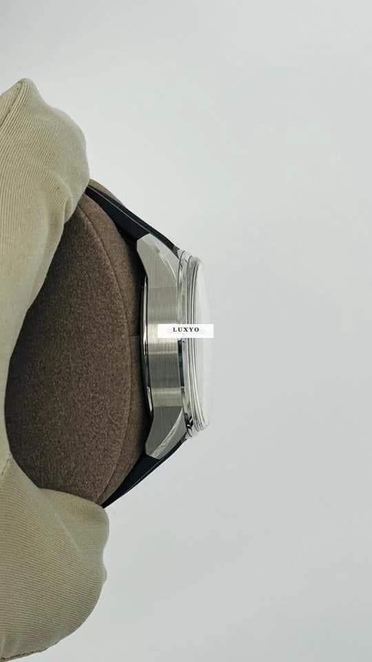 Jaeger-LeCoultre Polaris Date Dial 42mm with card & box - Thumbnail 8