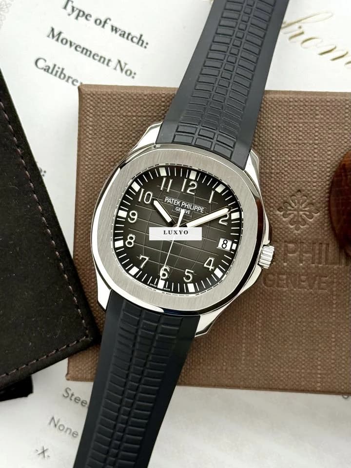 Patek Philippe Aquanaut ref 5167, Box and Extract, 2011 - Image 1