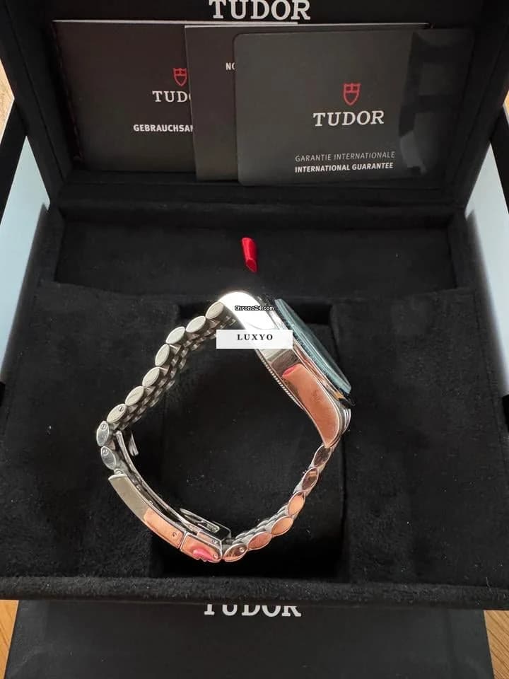 Tudor Black Bay Chrono Flamingo Blue 2025 NEUE , Full set - Thumbnail 2