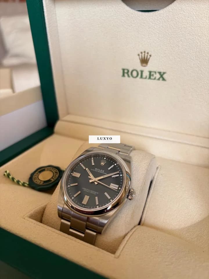 Rolex Oyster Perpetual 2023 « UNWORN » - Thumbnail 3