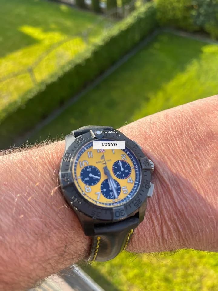 Breitling Avenger B01 Chronograph 44 Night Mission - Image 1