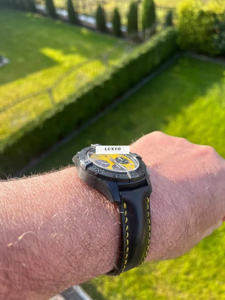 Breitling Avenger B01 Chronograph 44 Night Mission - Thumbnail 2