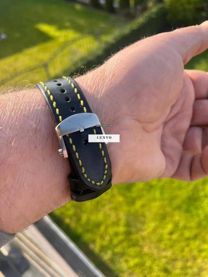 Breitling Avenger B01 Chronograph 44 Night Mission - Thumbnail 3