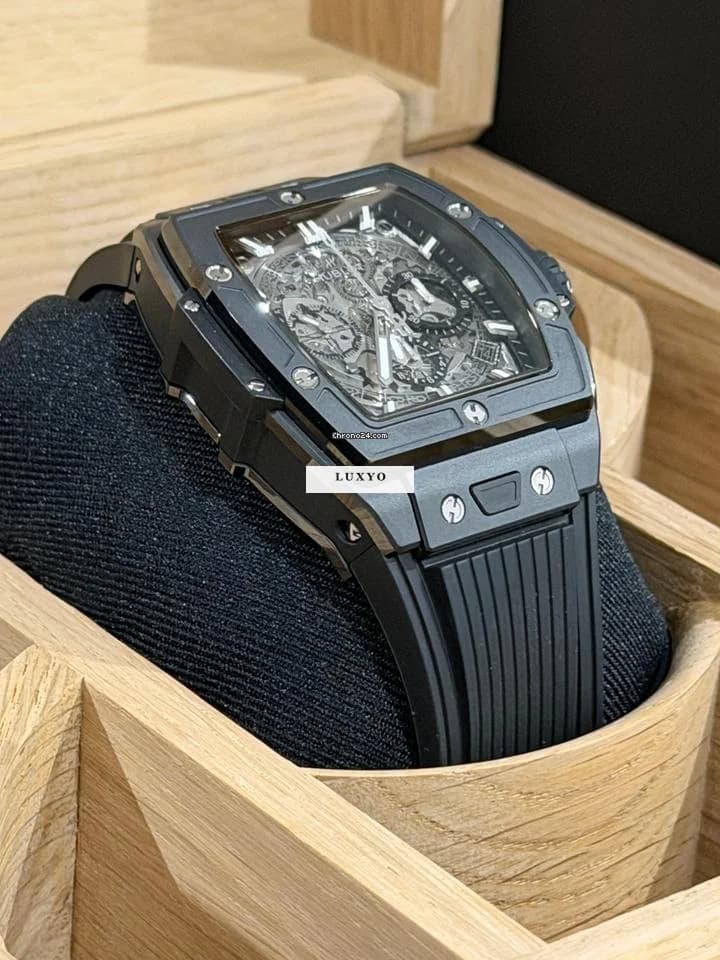 Hublot Of Big Bang Black Magic Spirit 42mm Full set, warranty 10/2027, like new, one free service - Thumbnail 2