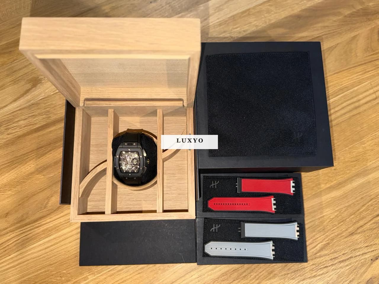 Hublot Of Big Bang Black Magic Spirit 42mm Full set, warranty 10/2027, like new, one free service - Thumbnail 5