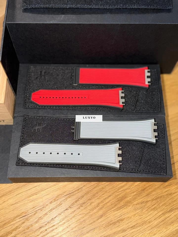 Hublot Of Big Bang Black Magic Spirit 42mm Full set, warranty 10/2027, like new, one free service - Thumbnail 7