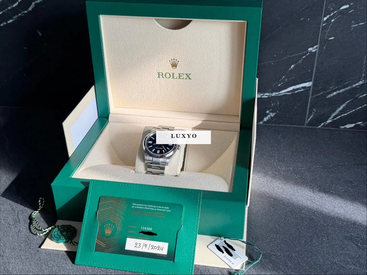 Rolex Oyster Perpetual 41 Blue Dial discontinued 2024 Full set - Thumbnail 3