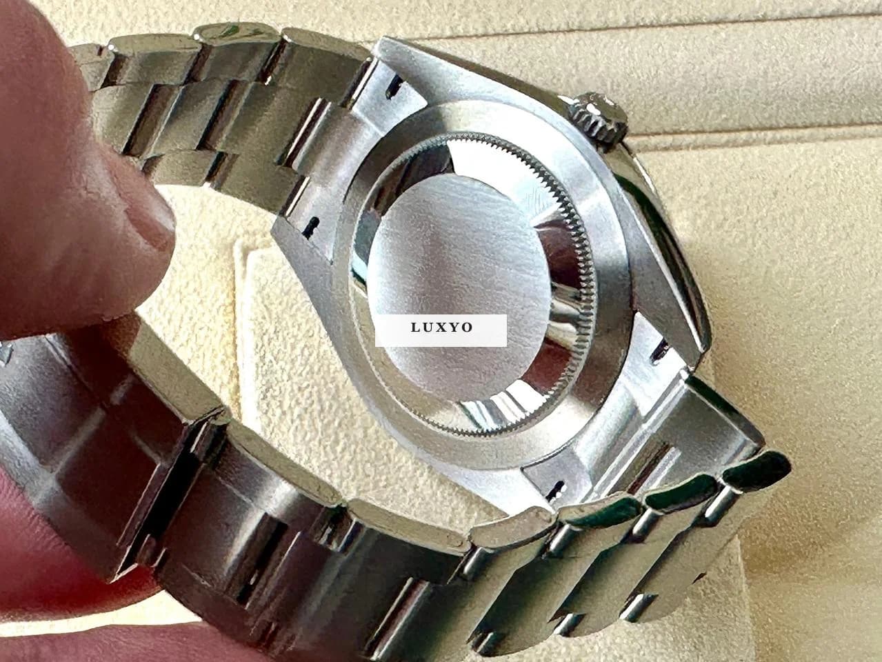 Rolex Oyster Perpetual 41 full set, unworn, watch & straps new - Thumbnail 7