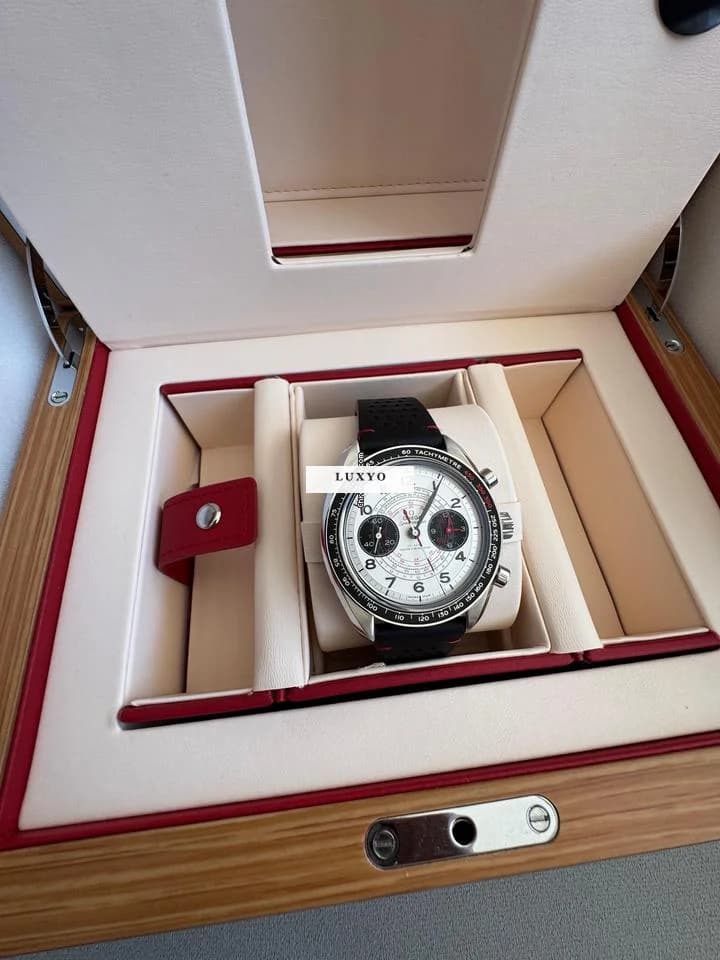 Omega Speedmaster Master Chronometer Chronograph Like New - Thumbnail 6