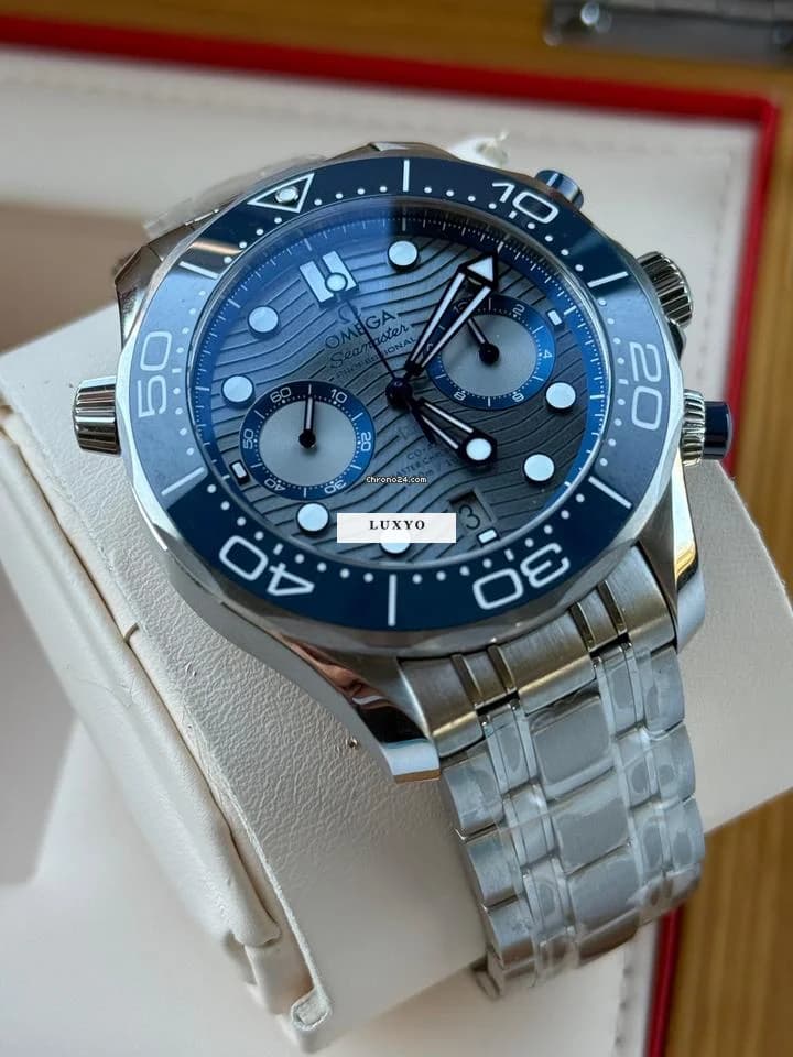 Omega Seamaster Diver 300 M New old stock unworn !!! - Thumbnail 4