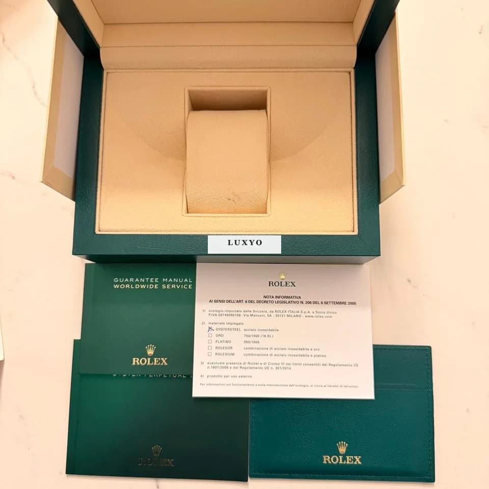 Rolex Oyster Perpetual 36 Full set green dial - Thumbnail 10