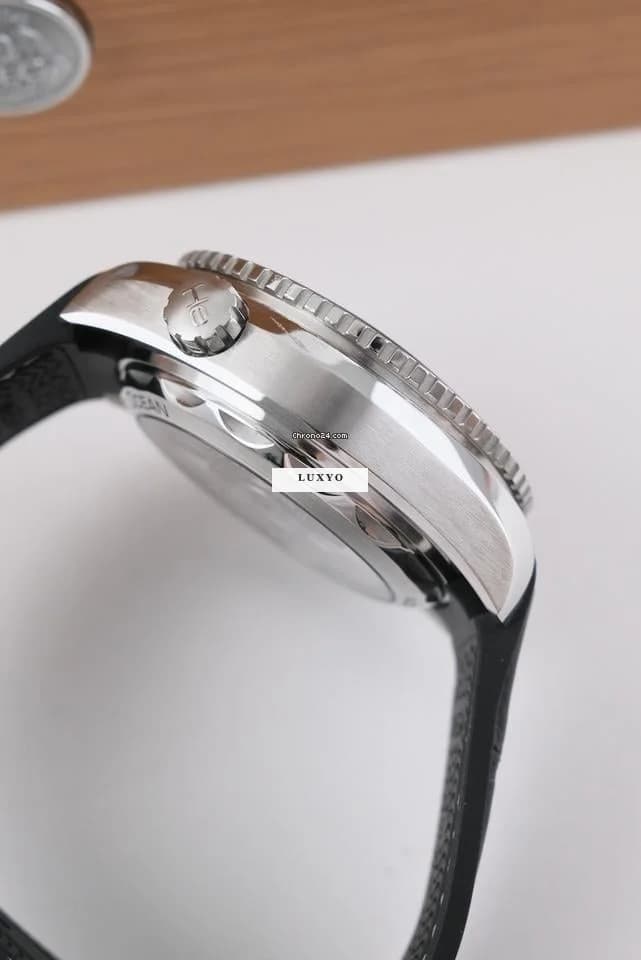 Omega Seamaster Planet Ocean 600M 21533465101001 Original Papiere + Box GERMAN Delivered 3 Straps - Thumbnail 8