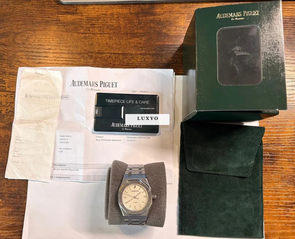 Audemars Piguet Royal Oak Ref. 14790ST White Tapisserie Dial / Excellent Condition - Thumbnail 7