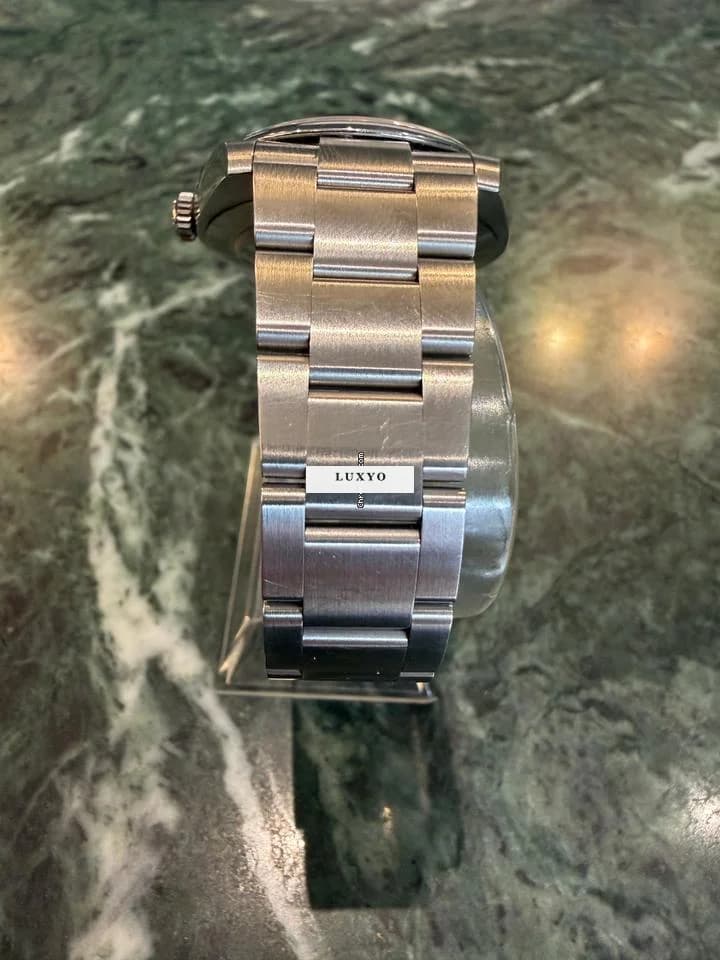 Rolex Oyster Perpetual 41 - Thumbnail 6