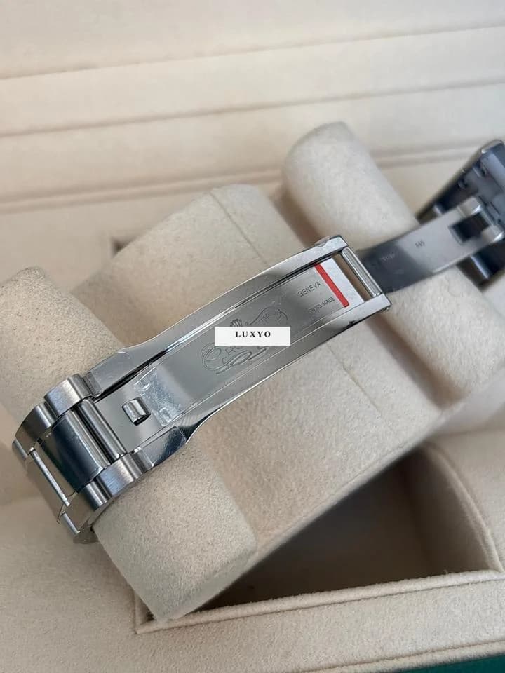 Rolex Datejust 36 Rolex Datejust 36 Ref. 126200 – Silver Dial – Oyster Bracele - Thumbnail 5