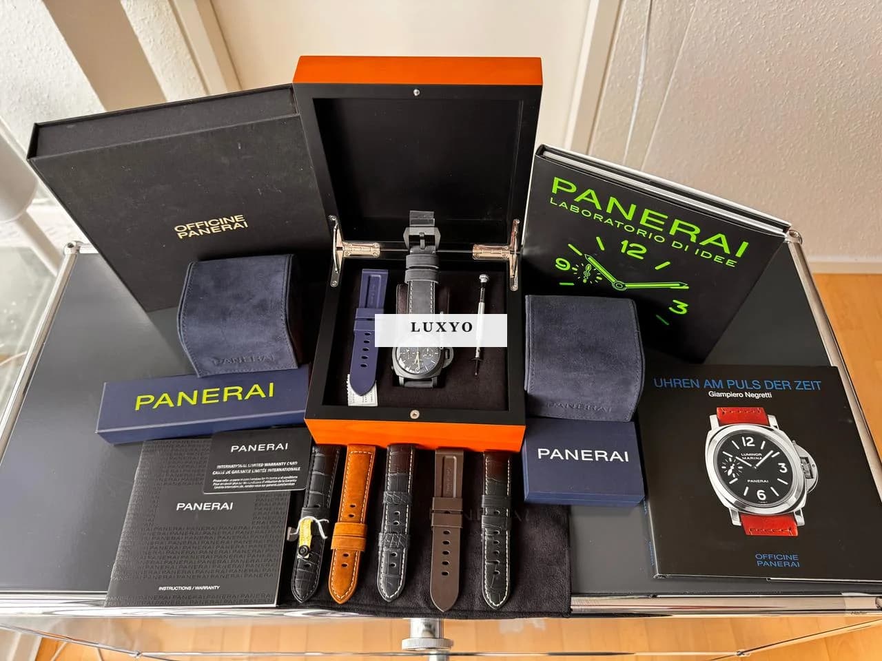 Panerai Luminor Blue A Note 8 Gmt Full Set, Special Edition mit viel Zubehör & Extra Bändern - Image 1