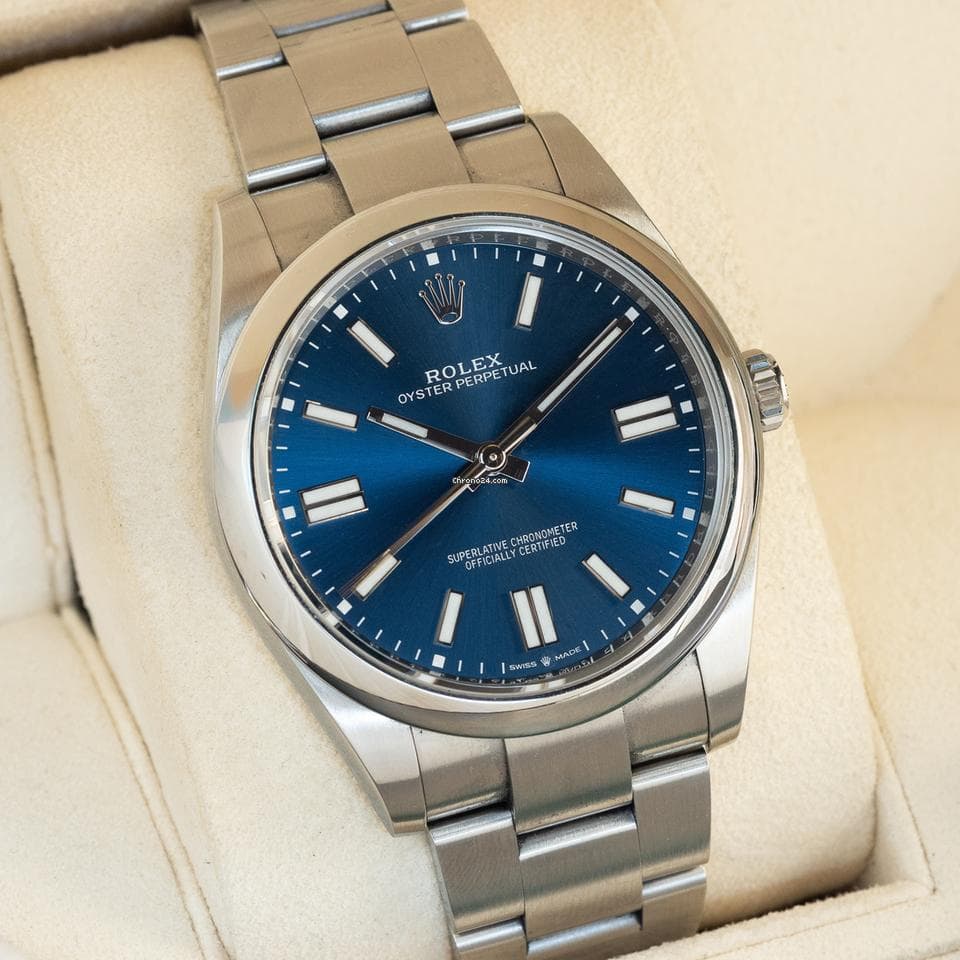 Rolex Oyster Perpetual Ref. 124300 Full Set - Image 1