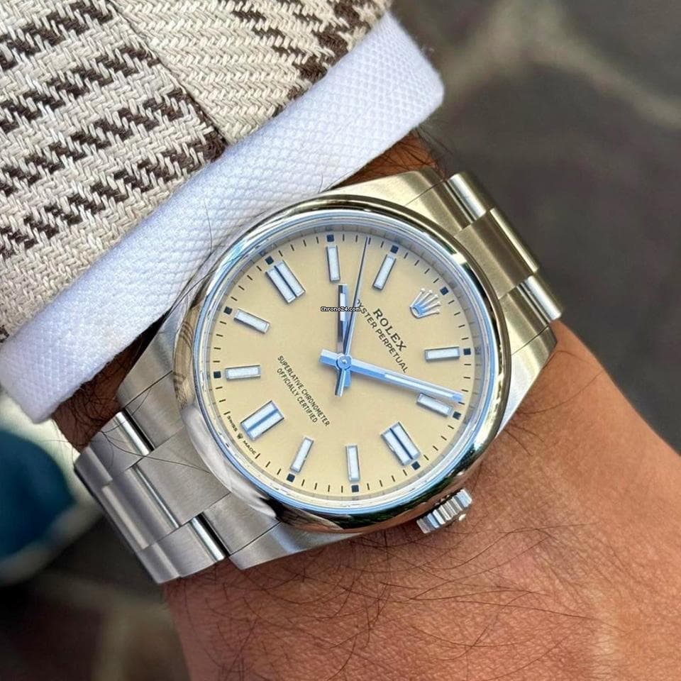 Rolex Oyster Perpetual Stainless Dial (2025) Oyster BEIGE 41 mm / Ref: 134300 / New and stickers . - Image 1
