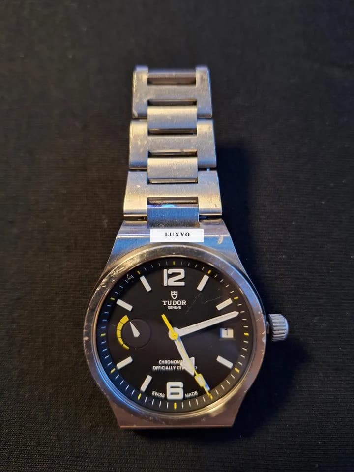 Tudor North Flag - Image 1